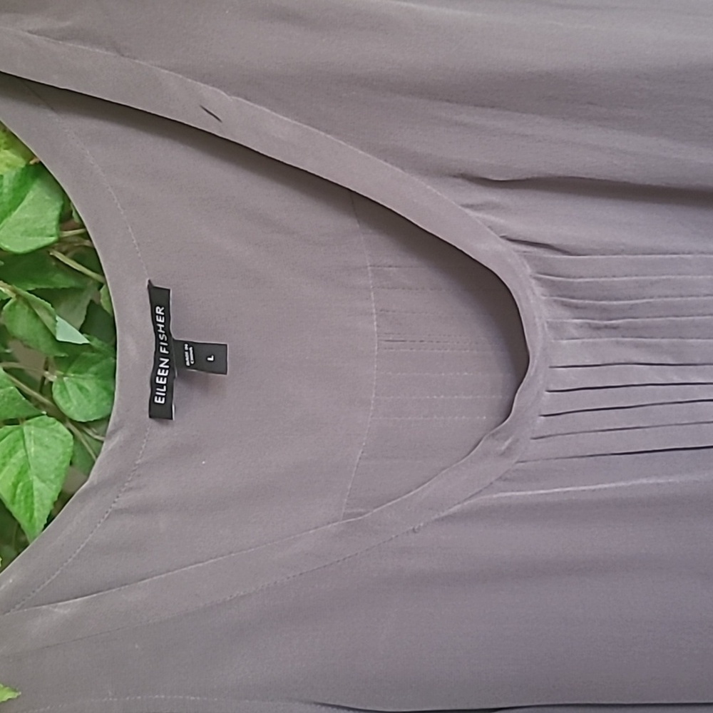 Eileen Fisher 100%Silk Pleated Front Tank Size L